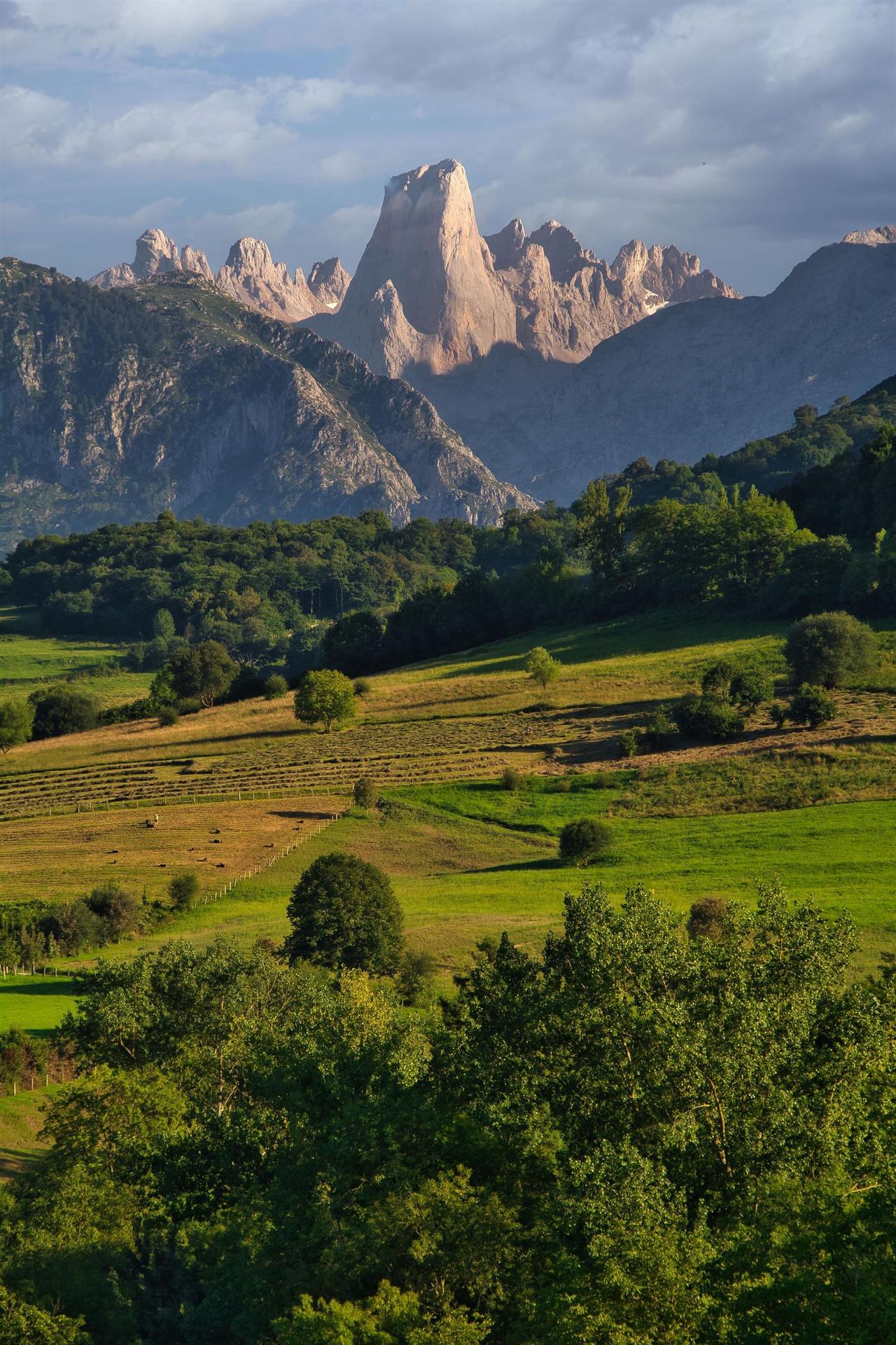 Naranjo de Bulnes Naranjo de Bulnes