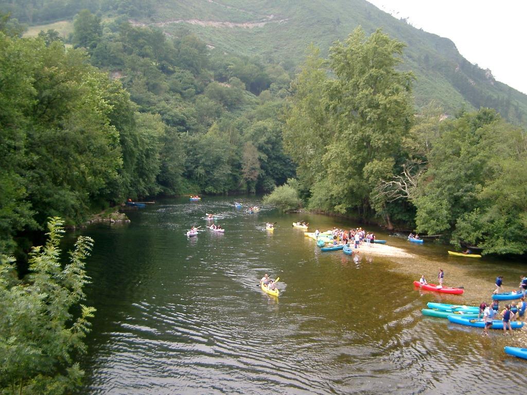 Descenso del Sella lloviendo